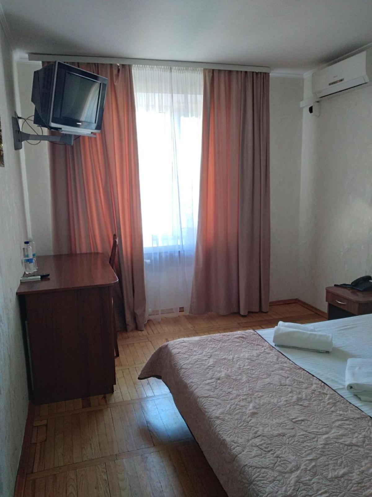 Hotel Tourist روفنو المظهر الخارجي الصورة